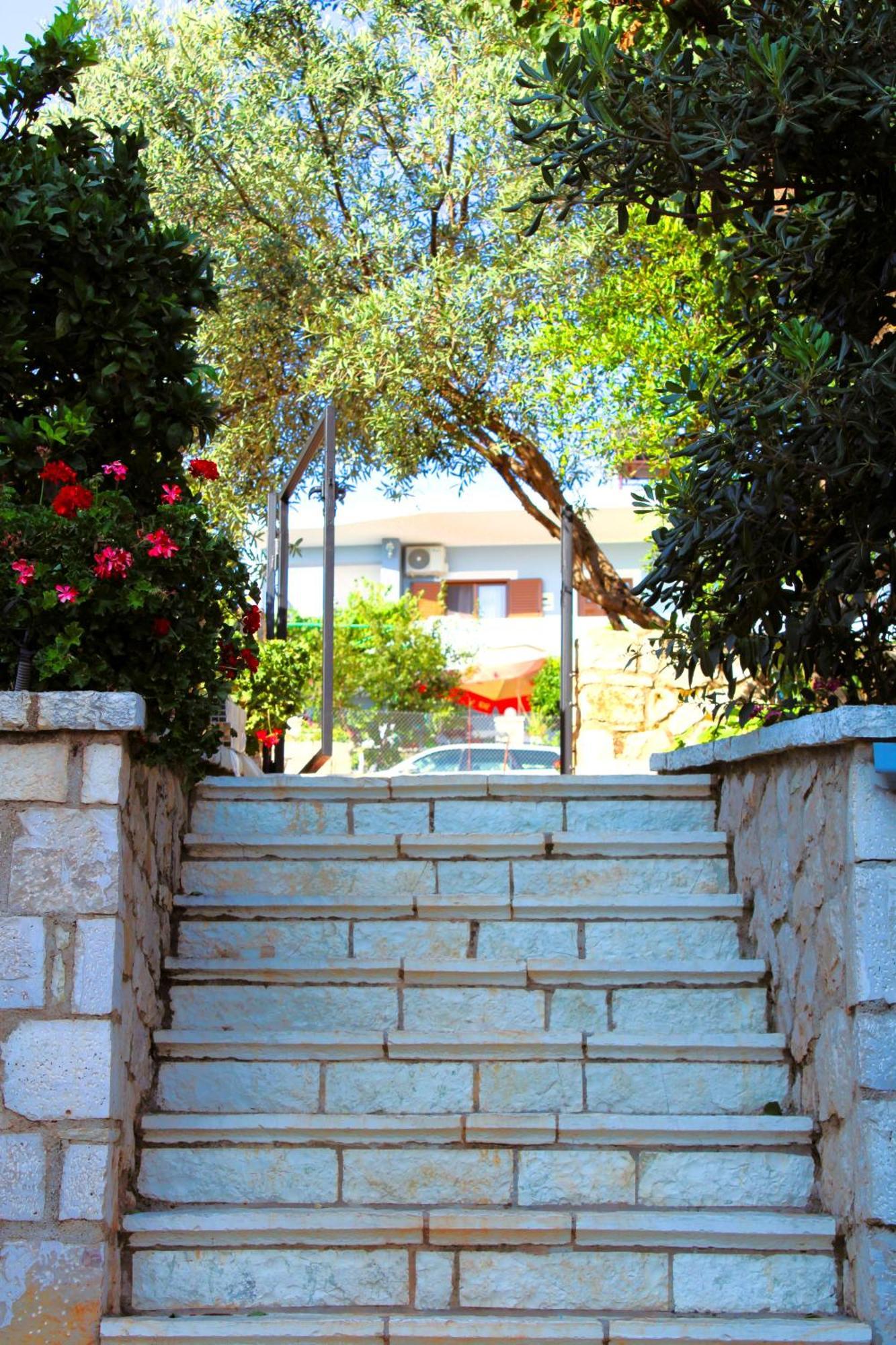 Keli Apartments Ksamil Esterno foto